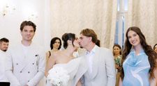 Cât costă rochia de nașă pe care Elena Hagi a purtat-o la nunta lui Răzvan Marin. Nu s-a uitat la bani și a avut o apariție spectaculoasă