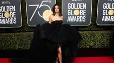 Kendall Jenner a aratat spectaculos la Globurile de Aur, dar carcotasii au criticat-o pentru acneea de pe fata