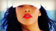 Rihanna, topless in cea mai indrazneata fotografie publicata pana acum.  Ce le-a aratat fanilor inainte de un concert