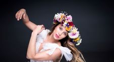LORA celebrează 100 ani de România prin muzică - şi lansează piesa manifest „Rădăcini”