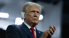 Teoria conspirației. ”Îngerii gardieni” care l-au protejat pe Trump, în atentatul de asasinare, sunt de fapt extraterești! FOTO