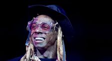 Lil Wayne, pus sub acuzare pentru posesia unei arme. Rapperul riscă 10 ani de închisoare