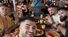 Cum s-au fotografiat Alex Delea, Iancu Sterp, Robert Moscalu și Andrei Ciobanu, chiar înainte de Survivor All Stars: „Ultima zi în care o ducem bine”