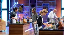 Confruntare Raluca Costanda vs. Eduard Acsente vs. Simona Vlase. Unul dintre concurenți a primit o a doua șansă de la Chef Foa