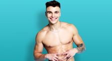 Cine este Denis Iuga, concurent la Love Island România. Are peste 150.000 de fani pe TikTok