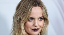 Mena Suvari, despre abuzurile la care a supus-o iubitul ei: ”M-a forțat să fiu cu altă femeie”