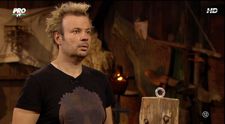 Lucian Viziru a fost eliminat de la Ferma Vedetelor. Cantaretul a pierdut duelul in fata lui Dan Helciug