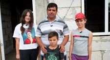 Visuri la Cheie, 27 noiembrie. Familia Nae are parte de o surpriză, în prima vacanță din viața lor! Copiii sunt duși la un parc de distracții, apoi au urcat pe munte cu telegondola