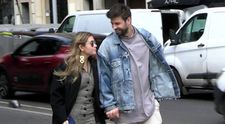 Gerard Pique și Clara Chia au apărut zâmbitori în fața presei. Cum s-au comportat pe stradă, în Barcelona