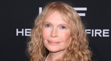 Mia Farrow îl consideră pe Woody Allen „marele regret” al vieții, după ce el ar fi abuzat-o pe fiica lor