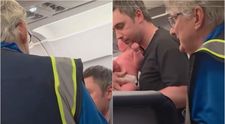 Scandal în avion! Momentul în care un cuplu a fost obligat să părăsească aeronava pentru că bebelușul lor plângea: „Nimeni nu e obligat să suporte asta”