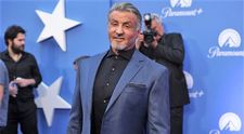Cel mai tânăr fan al lui Sylvester Stallone abia învață să meargă. Ce mesaj i-a transmis actorul
