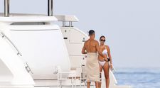 Georgina și Cristiano Ronaldo, în ipostaze intime pe un iaht luxos! Cum i-au surprins paparazzii în vacanța din sudul Franței după ce s-a zvonit că s-ar fi căsătorit în secret