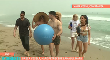 Gașca veselă, mare petrecere la malul mării