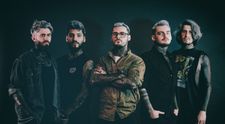 Alex Precup, finalist SuperStar, lansează un videoclip nou cu trupa sa Taking Back August