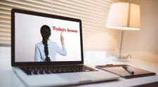 (P) Beneficiile participării la cursuri de engleză online pentru copii în vacanța de vară