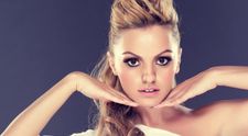 Alexandra Stan, intr-un body mulat si decoltat. Cum arata vedeta in cea mai sexy tinuta purtata pana acum