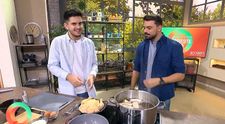 Leoo Dumitru a slăbit 12 kilograme mâncând burgeri și cu încă un secret pe care îl dezvăluie! Acum gătește trei rețete delicioase dintr-un singur pui și poți face și tu asta
