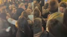 Două fete s-au luat la bătaie la Târgul de Crăciun din Craiova. Martorii au filmat scenele de violență și le-au postat pe rețelele de socializare. VIDEO