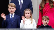 Prințul George și Prințesa Charlotte participă la înmormântarea străbunicii lor, Regina