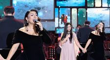 Andra a ridicat sala în picioare la concertul de Crăciun de la Bacău. Artista a interpretat colindul „Vino, Iisuse, în inima mea” alături de Maria Coman, tânăra devenită virală pe TikTok