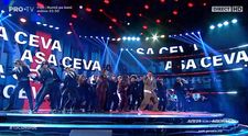 Vocea României 2025: SEMIFINALA. TRIO Smiley: Andreea Dobre și Anita Petruescu, alături de antrenorul lor, au pus în scenă un moment spectaculos cu hitul „Așa ceva”