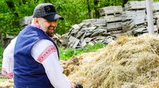 Daniel Iordachioaie intra in Ferma Vedetelor. Ce inseamna o zi de rasfat pentru el