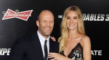Acum e supermodel si logodnica lui Jason Statham. Cum arata Rosie in urma cu 10 ani, la debutul in cariera
