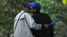 Cel mai nou cuplu de la Hollywood. Deși s-a declarat, în trecut, queer, acum s-a afișat în public alături de iubit