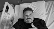 Mihai Bobonete s-a fotografiat pe patul de spital: „Îmi arde de operații...”. Cum se simte actorul