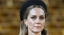 Kate Middleton se simte din nou rău. Noul scandal din familia regală i-a agravat starea de sănătate: 