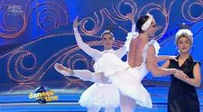 VIDEO. Dans cu lebede in competitia visurilor! Uite cat de gratios sta Ovidiu pe varfuri:
