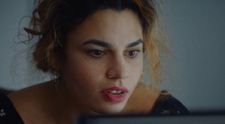 „Singură la nunta mea”, o poveste despre lupta pentru depășirea condiției umane, la cinema din 2 noiembrie