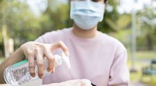 Funcționează dezinfectantul de mâini? De ce este important să-i înțelegem limita?