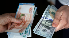 Rubla rusească, cea mai performantă monedă din lume, în ciuda sancțiunilor occidentale