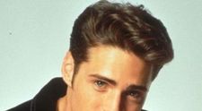 Jason Priestley, Brandon din Beverly Hills 90210, a împlinit 53 de ani. În ce perioadă a vieții a locuit cu Brad Pitt?