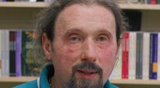 Șef sub acoperire, 10 octombrie 2024. Șeful sub acoperire schimbă orașul și locația! Augustin ajunge tocmai la Deva, acolo unde îl cunoaște pe Ferdinand, unul dintre cei mai importanți angajați ai firmei