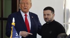 Cât costă bluza neagră purtată de Volodimir Zelenski la Casa Albă. Piesa vestimentară, la mare căutare în SUA! Designerul nu se aștepta la o asemenea explozie de comenzi: „Nu mi-am imaginat”