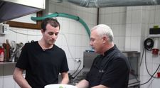 Chef Victor Melian da verdictul: ce nu ar trebui sa mai existe in meniurile restaurantelor din Romania