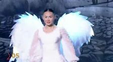 Românii au talent 2025, semifinala 1: Isabel Ioniță Budnaru, un înger pogorât pe scenă. Momentul artistic a fost aplaudat intens: ”Vreau să o felicit pe mama ta”