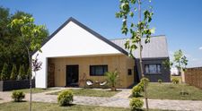 FOTO Noua casă a familiei Lefter e un cămin primitor. Cum arăta înainte