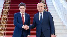 Ilie Bolojan este premierul României! Primul mesaj transmis de acesta, după ce Nicușor Dan l-a desemnat în funcție: „Putem trece de această situație dificilă și putem pune România pe un drum bun”