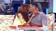 Bianca Dragusanu l-a sarutat pe Victor Slav in direct la 