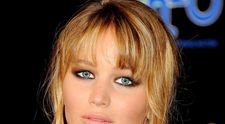 Jennifer Lawrence s-a tuns scurt. Mai este 