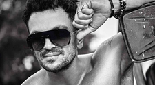 Fiul lui Peter Andre, copia tatălui său: are abdomen cu pătratele la numai 14 ani