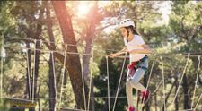 Parc de aventuri în preajma capitalei! De ce te poți bucura și pentru cine este potrivit?