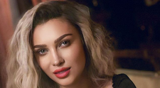 Lora, poze incendiare din vacanța din Bali. Cum s-a lăsat fotografiată artista