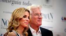 Richard Gere, imagine tandră alături de soția sa, cu 33 de ani mai tânără decât el. Ce spune actorul despre Alejandra