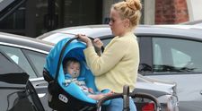 Fiica unor staruri de la Hollywood, mamă singură la 37 de ani: muncește patru joburi și spune că este singura care aduce bani în casă pentru fiica ei