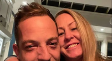După moartea tragică a soției sale, în propria casă, cântărețul James Morrison și-a găsit o nouă iubită
